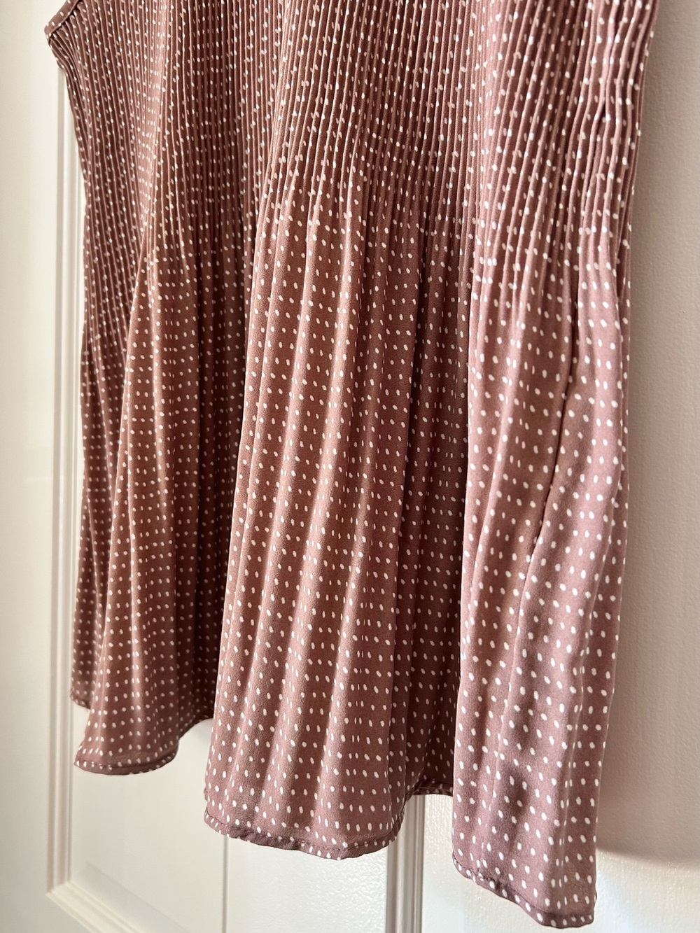 NWOT Adrianna Papell Dusty Rose Polka Dot Pleated Tank M - Picture 3 of 5